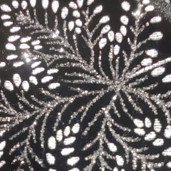 NOTATIONS BLACK SILVER  GLITTER SPARKLE LEAF PATTERN FORMAL SHORT SLEEVE TOP M - Picture 9 of 11